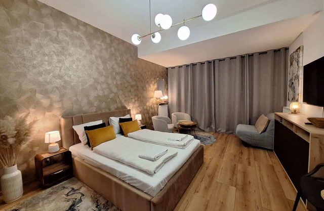 Hanza Tower 639 | Modern Studio | Pool | Sauna