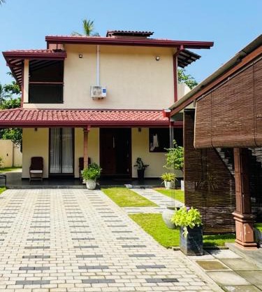 Happy House Villa
