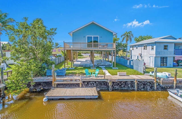 Harbor Place Boathouse, BRAND NEW, Open, on stilts, ocean front