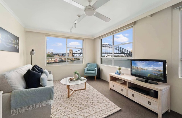 Harbourside 43 Summar