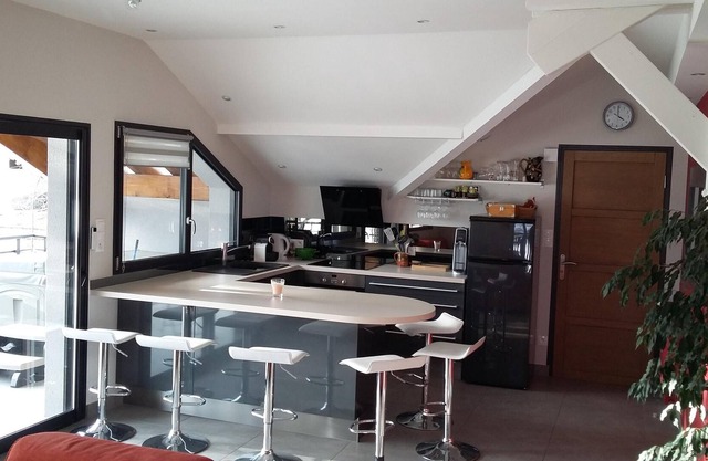 Haute Savoie between Annecy and Geneve in Vovray en Bornes Accommodation for 4 people jacuzzi