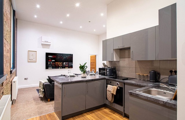 Hayy Apartments Stylish & Central Stays in Barnsle