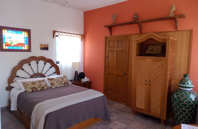 HdP: Room #3 Library with one queen size bed and one sofa bed in separate room