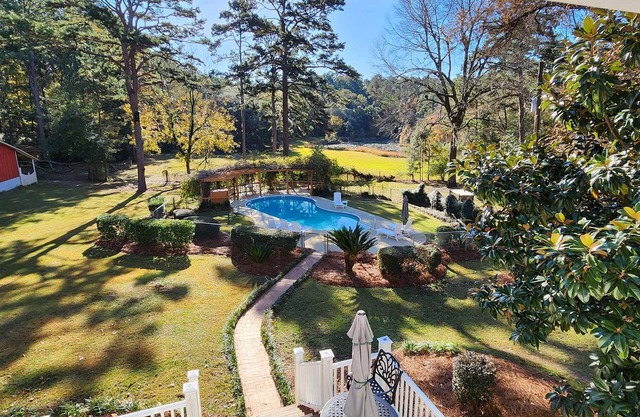 Heated Pool on 9 Parklike Acres | Reunions and Gatherings