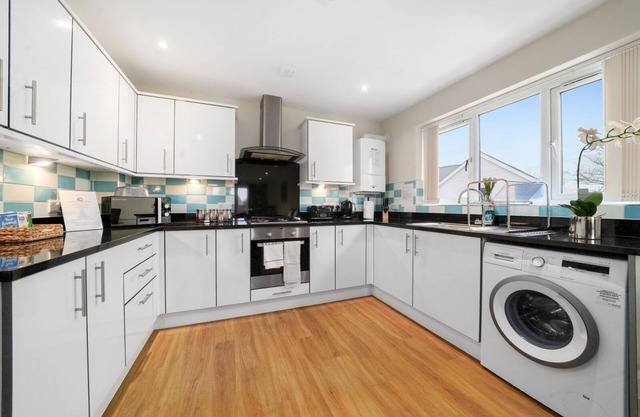 Heathrow Living Serviced Apartments by Ferndale - Apt 3