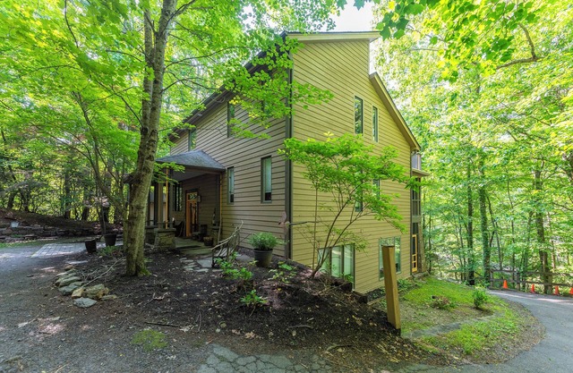 Heavenfell | Spacious Montreat Home | 1 Mile from Lake Susan & Conference Center!