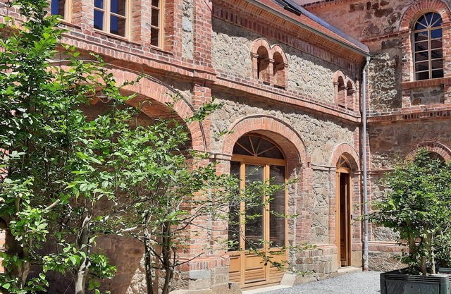 HexenburgbeiDresden Maisonette über 2 Etagen mit 4 Schlafzimmern, Kamin, Terrasse und Faßsauna, Nähe Sächsische Schweiz
