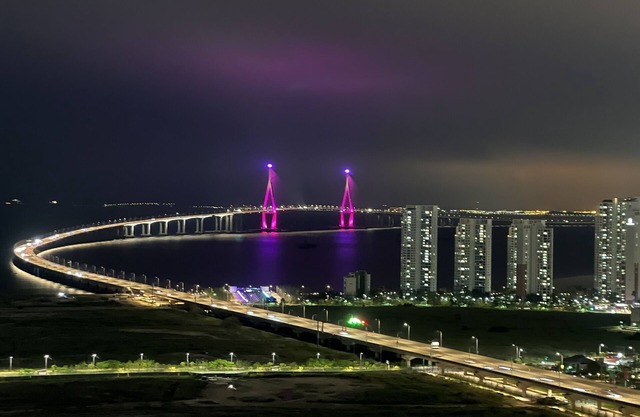 High rising apartment with free WiFi /free parking 29 km Incheon INT. Airport