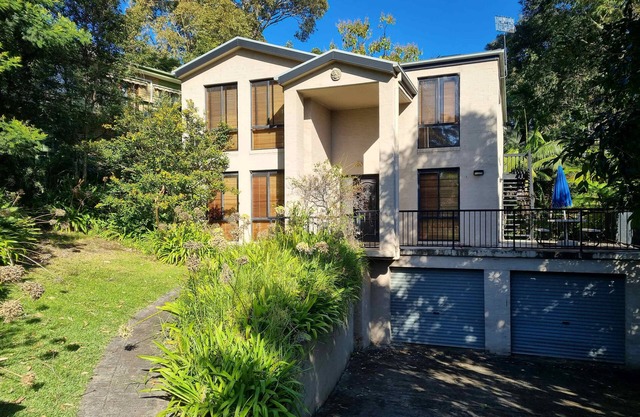 High Tide | Walk to Lilli Pilli Beach | Close to local Cafes & Shops | Wifi
