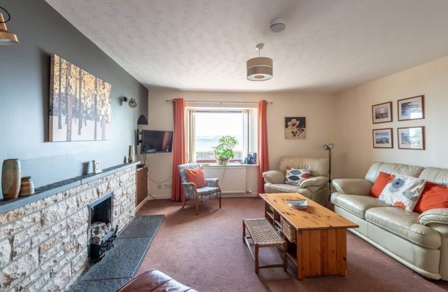 Highland 'Home from Home' with panoramic view of Cromarty Firth