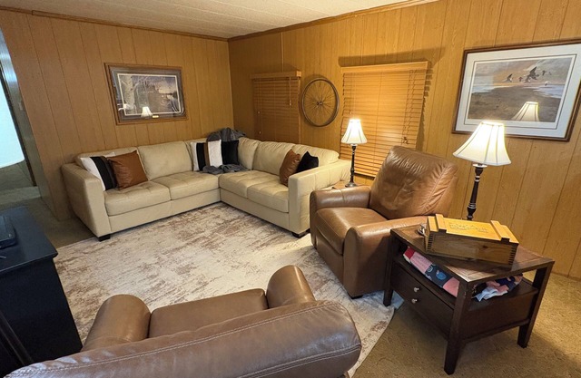 Hillside Street Lodge