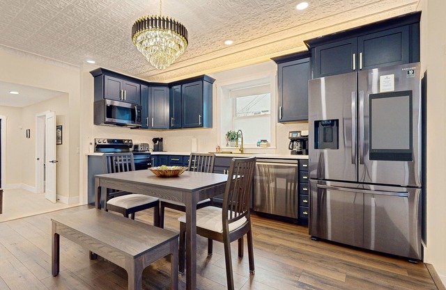 Historic, fully remodeled dog-friendly home with a full kitchen, washer/dryer