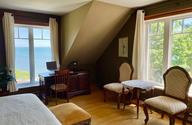 Historical Villa With Breathtaking View at La Malbaie