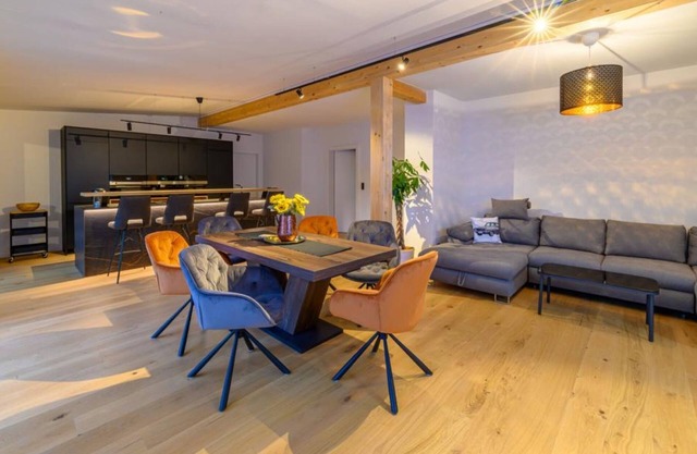 Holiday Apartment "Gasthof Alte Post - Top 7 Admiral" with Mountain View & Wi-Fi