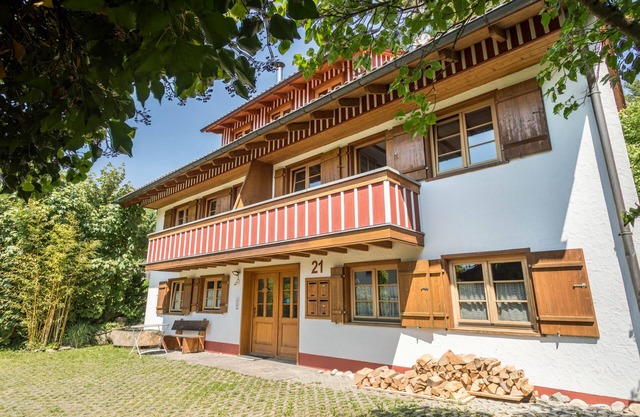 Holiday Apartment "Pias Nature Retreat iii" with Balcony, Shared Garden & Wi-Fi
