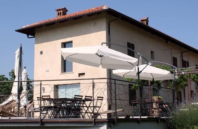 Holiday apartment Dogliani for 1 - 5 persons with 2 bedrooms - Farmhouse