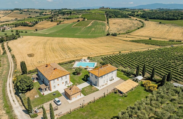 Holiday Apartment "Ortensie" with Shared Pool, Shared Garden & Wi-Fi