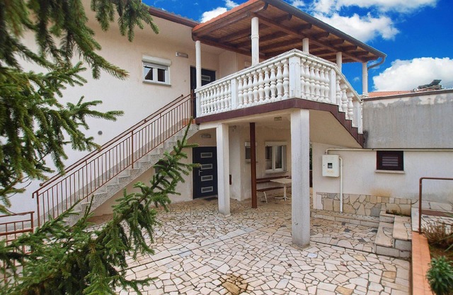 Holiday apartment Pula for 1 - 5 persons with 2 bedrooms - Holiday apartment