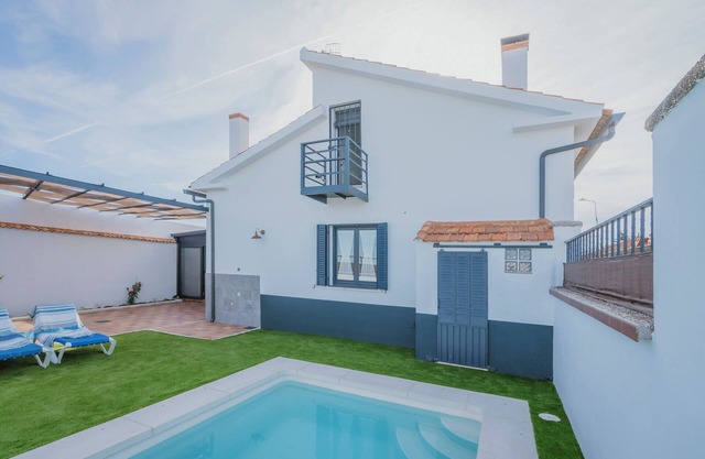 Holiday Home 'El Romazal' with Private Pool, Private Garden and Wi-Fi