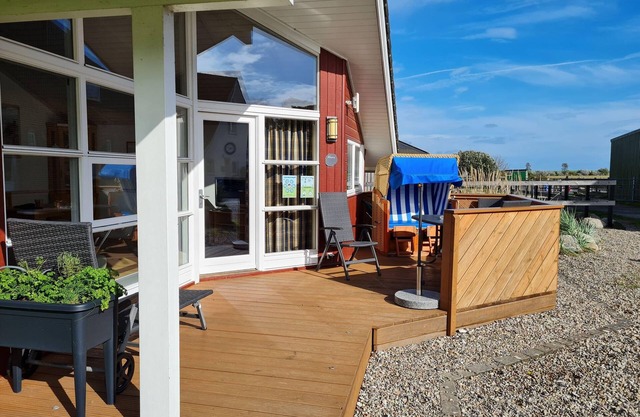 Holiday home Ahorn in Presen