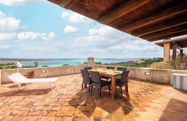 Holiday Home 'Casa Marina' with Sea View, Private Terrace and Air Conditioning