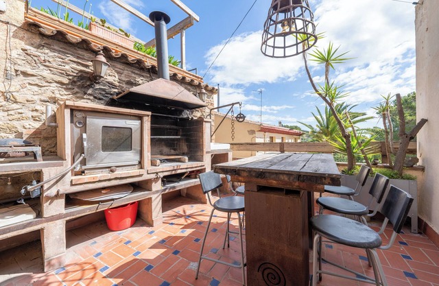 Holiday Home 'Casa Rústica Cal Mian' with Mountain View, Wi-Fi and Air Conditioning