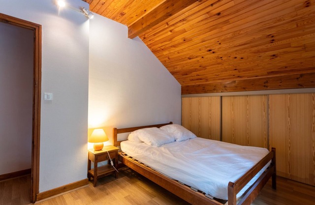 Holiday Home 'Chalet Pedro' with Shared Terrace