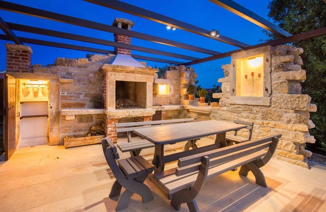 Holiday Home Cherry Hill with Pool