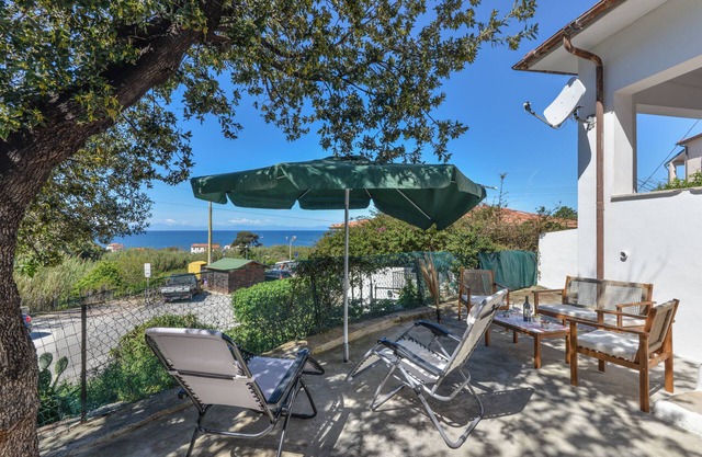 Holiday Home 'Costa Del Sole' with Sea View, Private Terrace and Wi-Fi