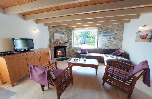 Holiday Home in Cléder near Amiets Beach