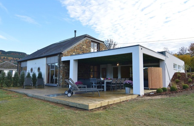 Holiday Home in Stoumont with Private Pool