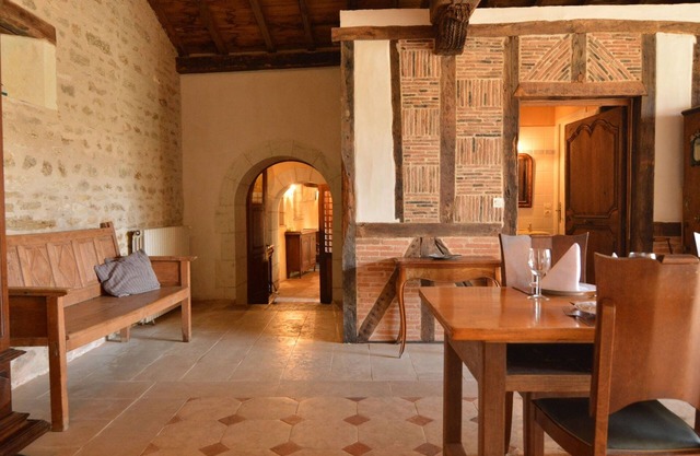 Holiday Home in Thurageau with Private Pool