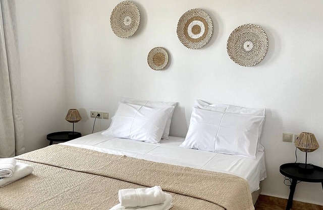 Holiday Home 'Kythiris Studios - Bungalow 3' with Sea View, Wi-Fi and Air Conditioning