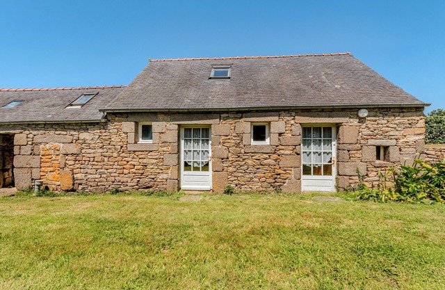 Holiday Home 'Le Gîte Rose 4' with Private Terrace and Shared Garden