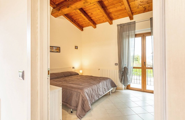 Holiday Home 'Numero 1' with Shared Garden
