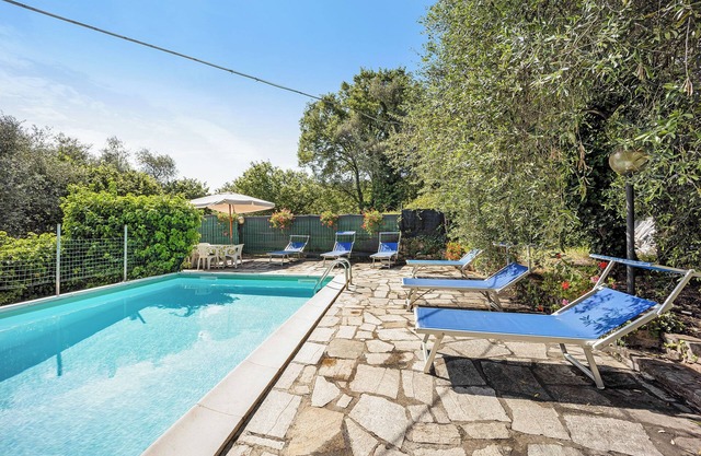 Holiday Home 'Paola E Del Poeta' with Shared Pool, Private Garden and Wi-Fi