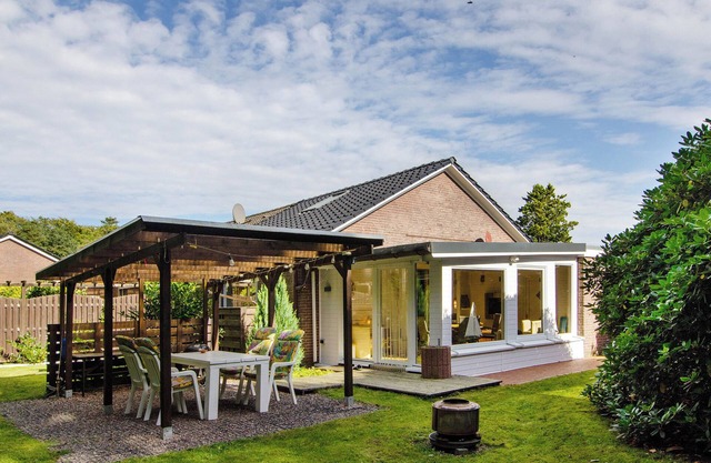 Holiday Home 'Piet' with Private Terrace, Private Garden and Wi-Fi