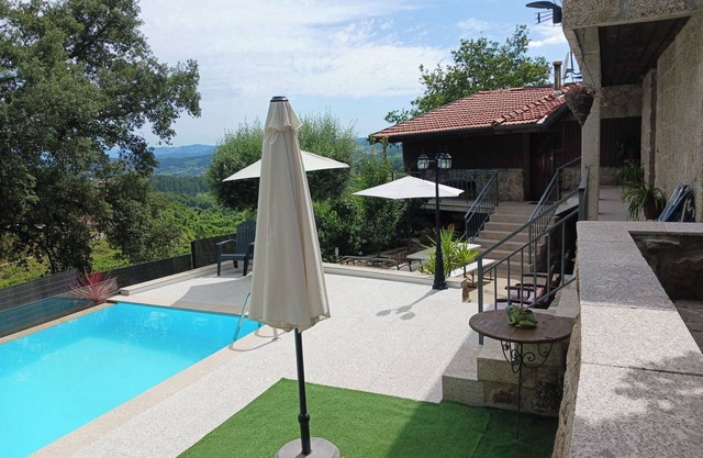 Holiday Home 'Real De Cima' with Mountain View, Wi-Fi and Air Conditioning