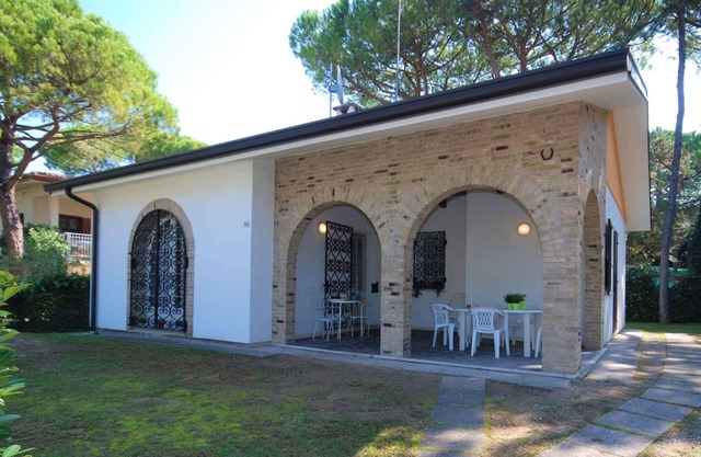 Holiday home with garden and air conditioning