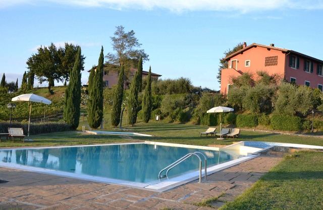 Holiday home with pool and jacuzzi