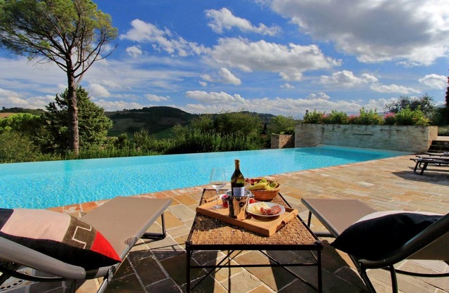 Holiday house San Severino Marche for 1 - 11 persons with 5 bedrooms - Holiday home