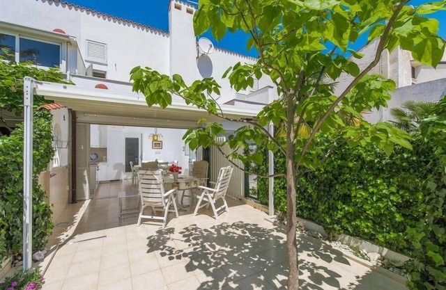Holiday house Novigrad for 1 - 4 persons with 2 bedrooms - Row house