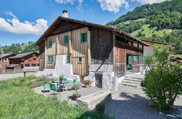 Holiday house Unterschächen for 1 - 8 persons with 3 bedrooms - Historical building