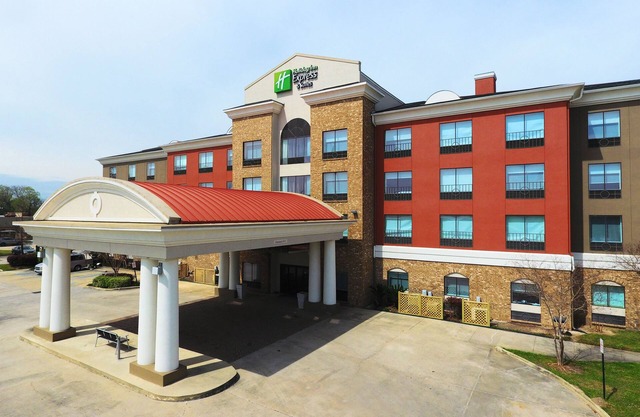 Holiday Inn Express Hotel & Suites, a Baton Rouge-Port Allen by IHG