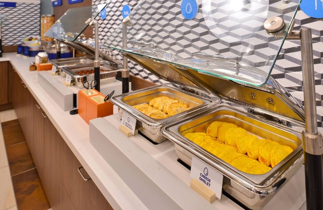 Holiday Inn Express Hotel & Suites BYRAM by IHG