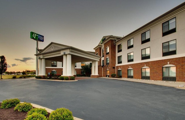 Holiday Inn Express Hotel & Suites Morris by IHG