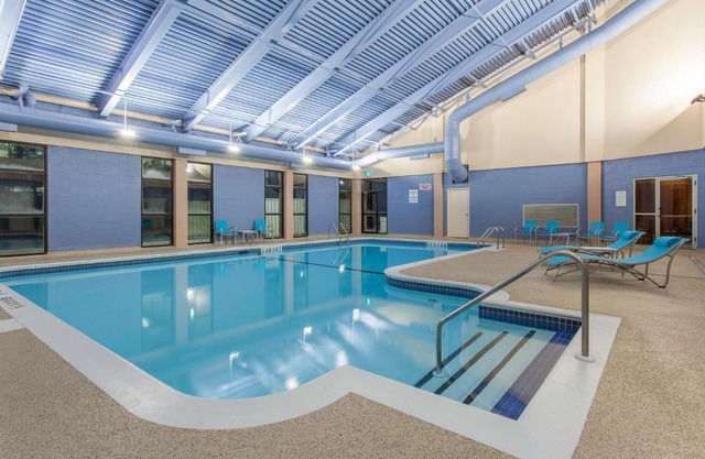 Holiday Inn Express & Suites Mississauga-Toronto Southwest by IHG