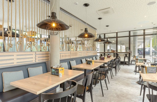 Holiday Inn - the niu, Keg Hamburg Ost by IHG