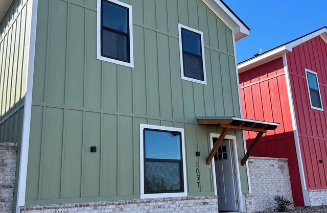 Holiday on the Concho Green 3Br2.5Ba