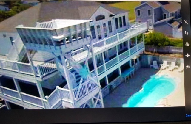 Home a Wave From Home 5 bed 5 bath heated pool, game room Stocked like your HOME